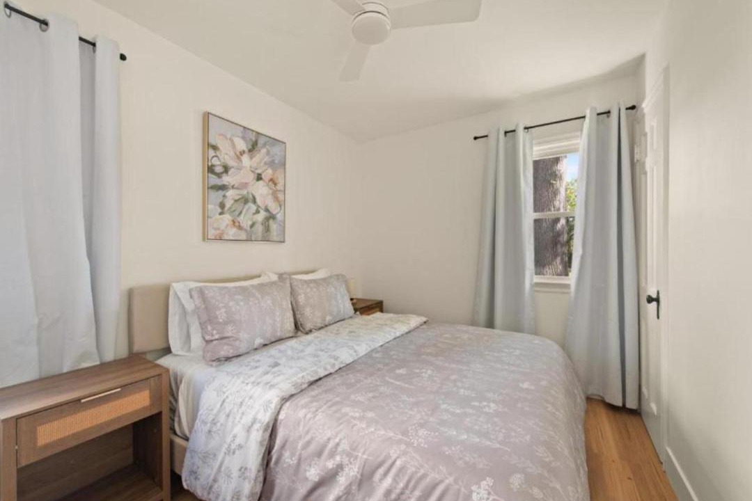 Photo of Bedroom in Euclid