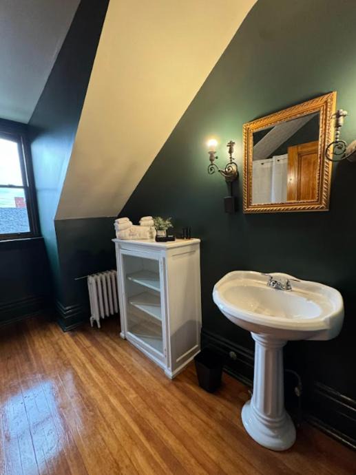 Photo of Bathroom in Allegheny-West