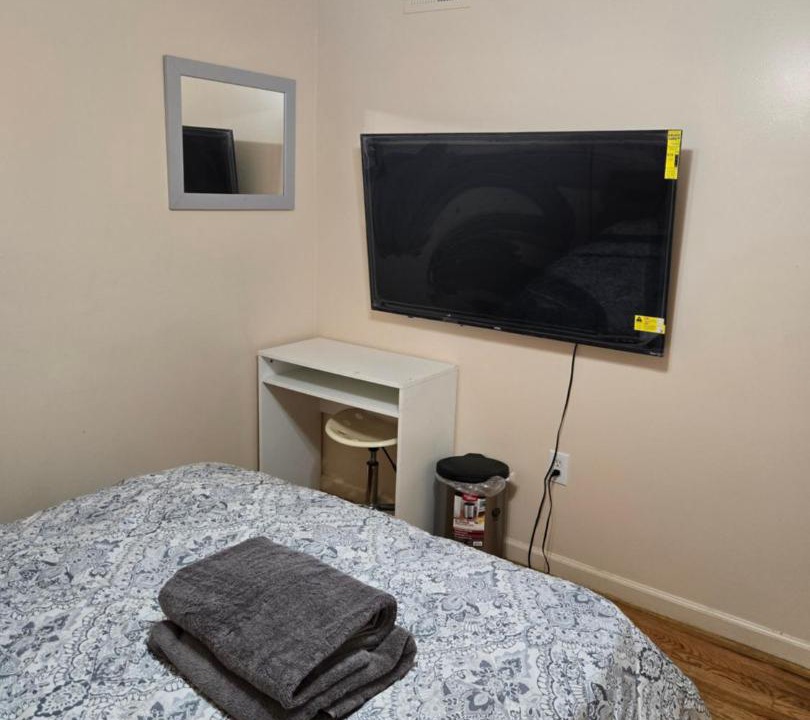 Photo of Bedroom in Lower Vailsburg