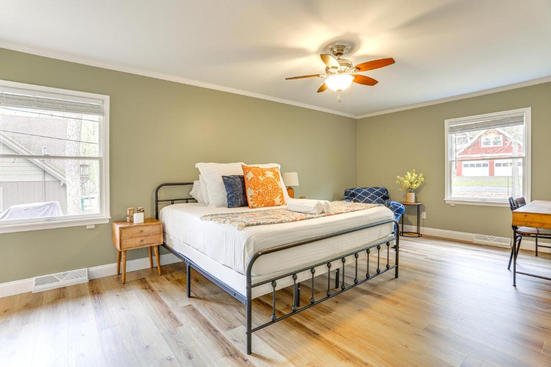 Photo of Bedroom in Lakeville
