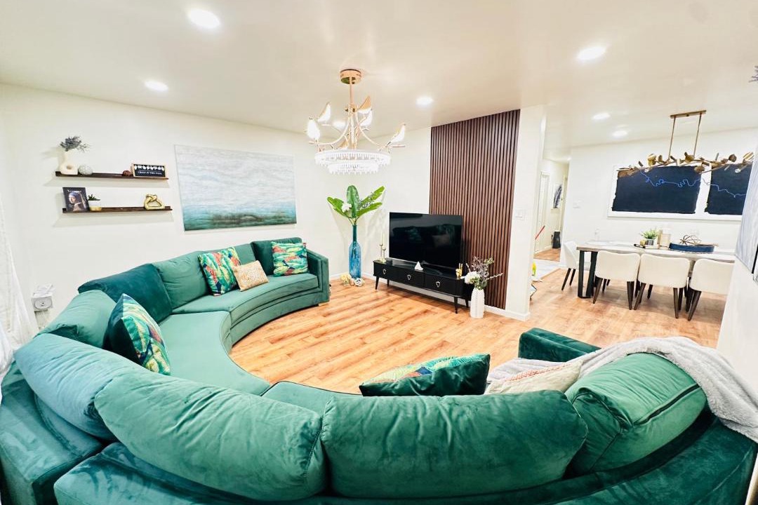 Photo of Livingroom in The Heights