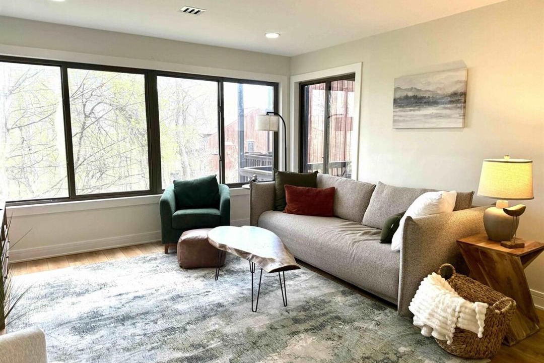 Photo of Livingroom in Vernon