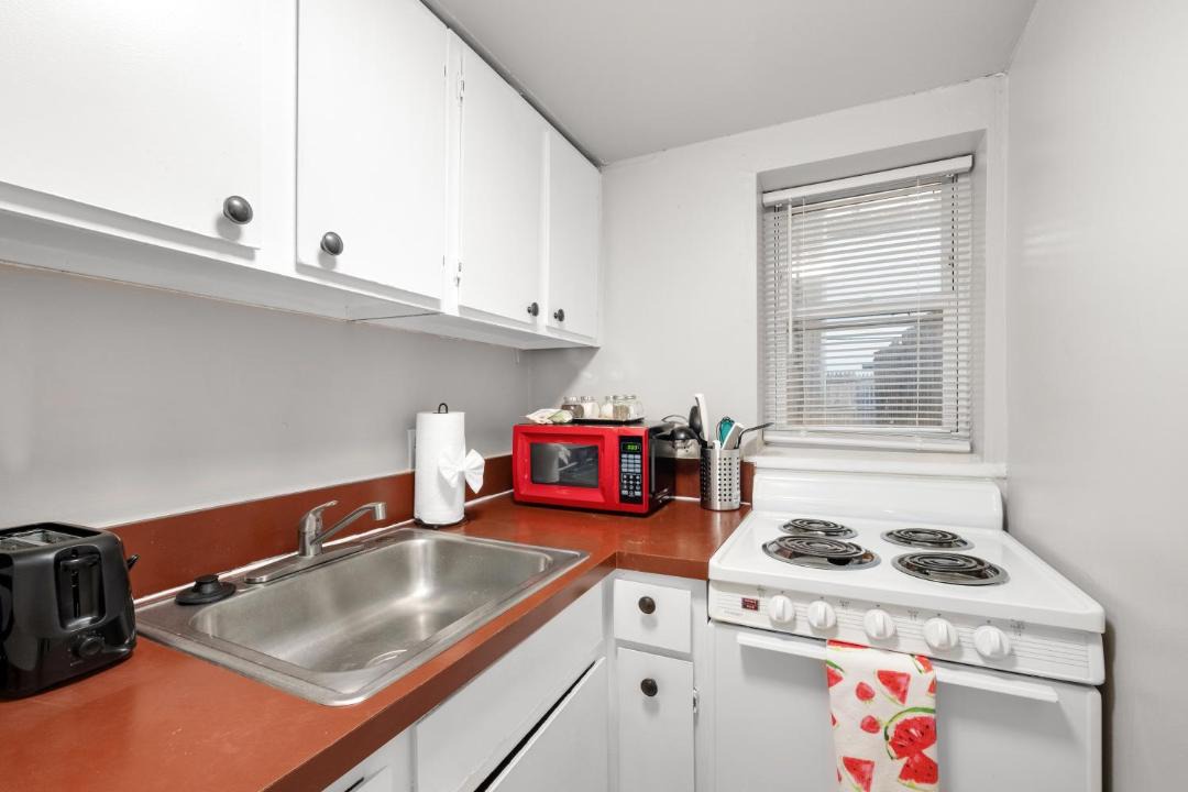 Photo of Kitchen in Graduate Hospital