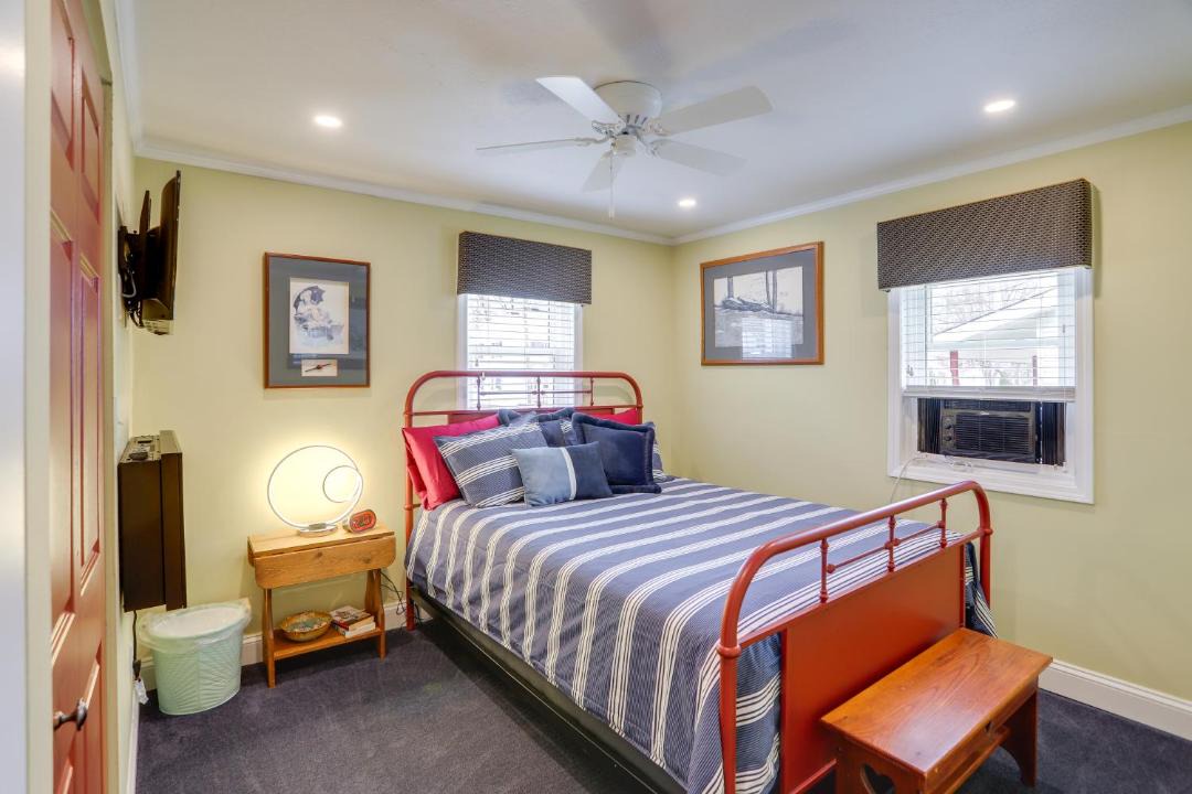 Photo of Bedroom in Port Clinton