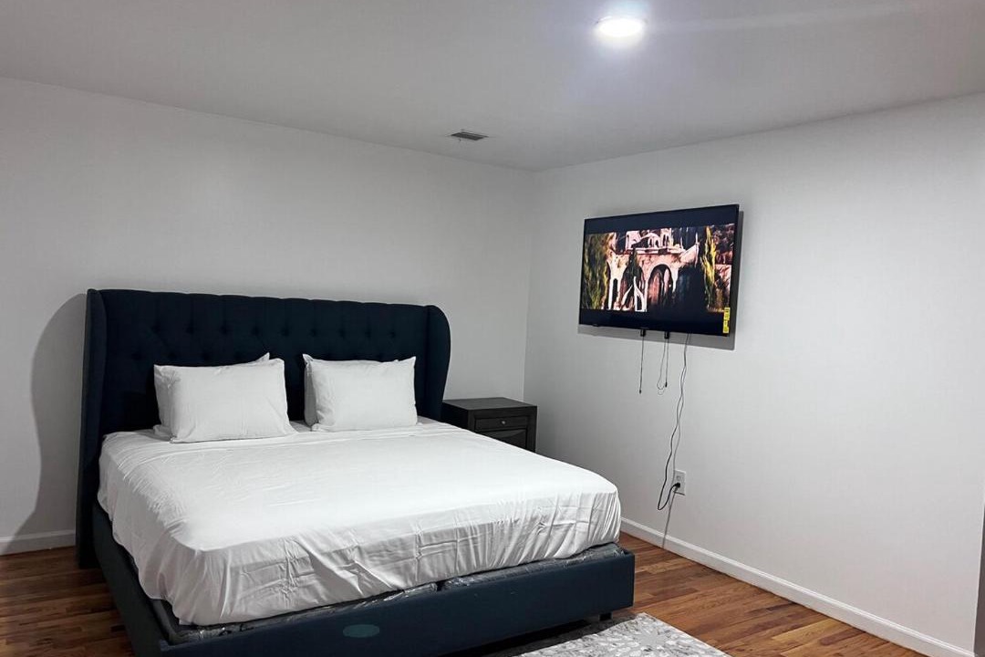Photo of Bedroom in Newark