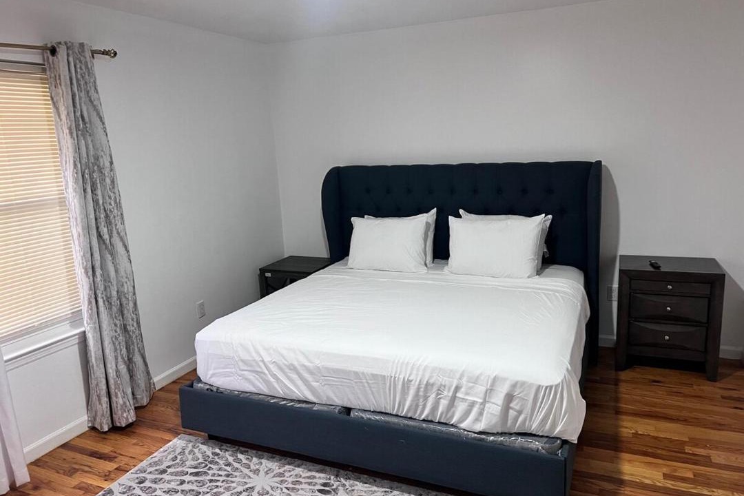 Photo of Bedroom in Newark
