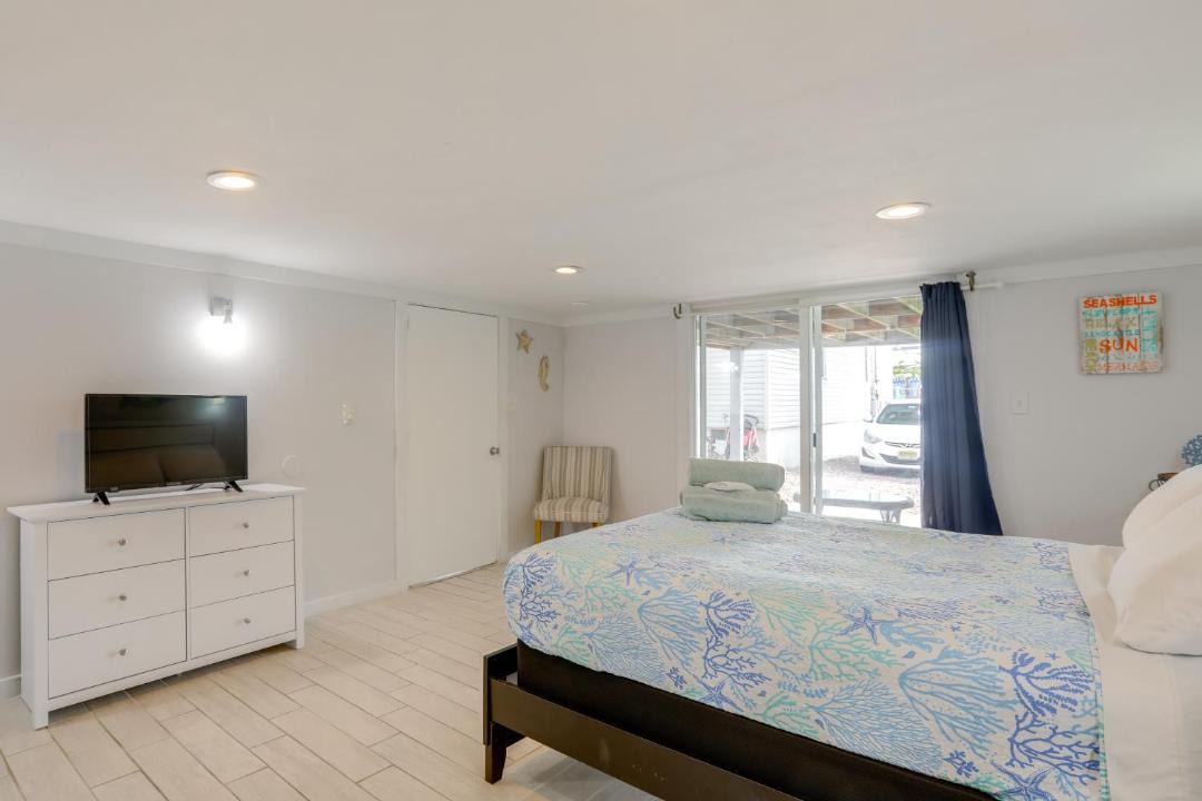 Photo of Bedroom in Seaside Heights