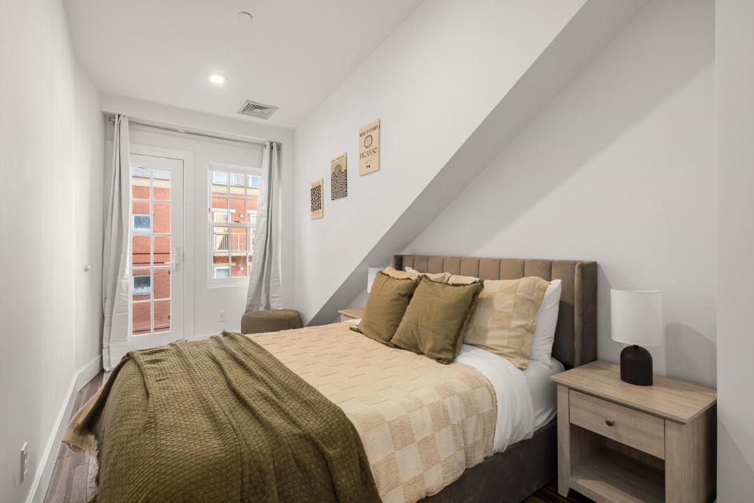 Photo of Bedroom in Financial District