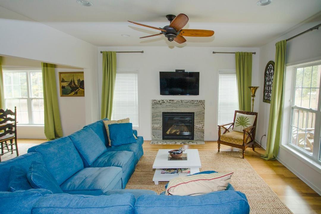 Photo of Others in Piney Island