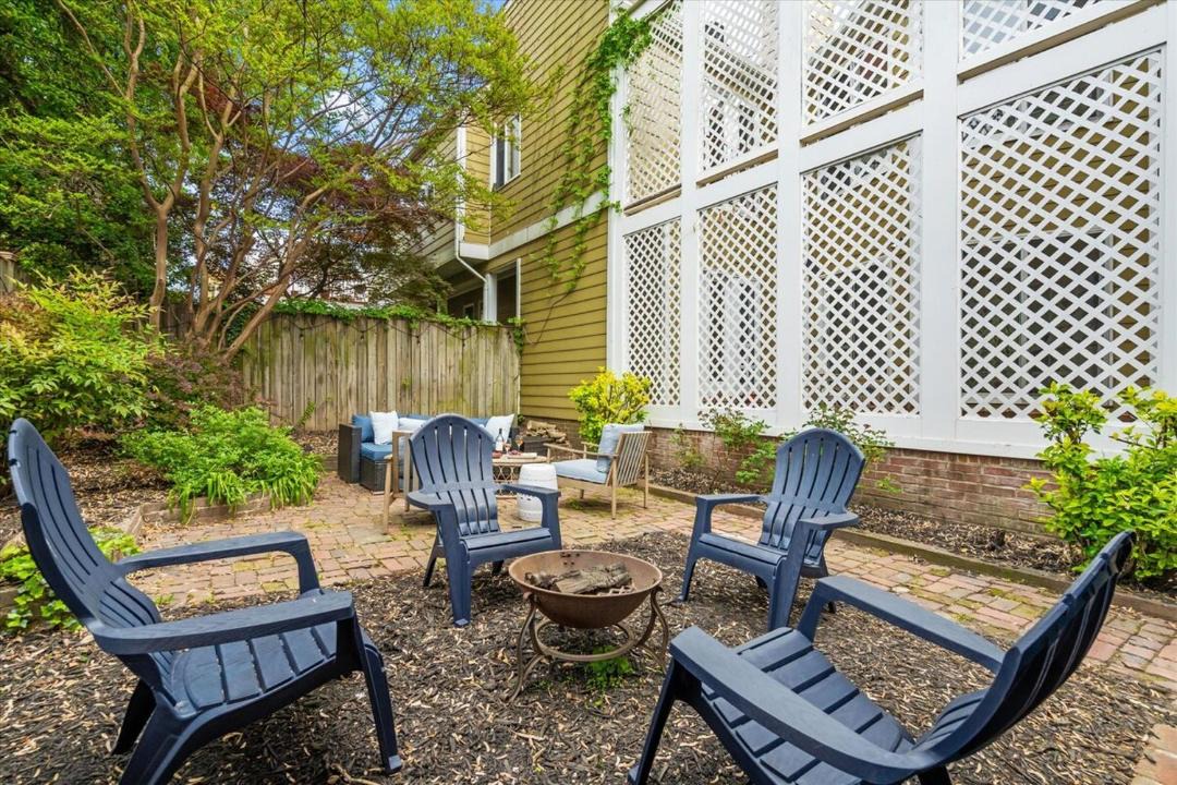 Photo of Patio Balcony in Old Town Alexandria