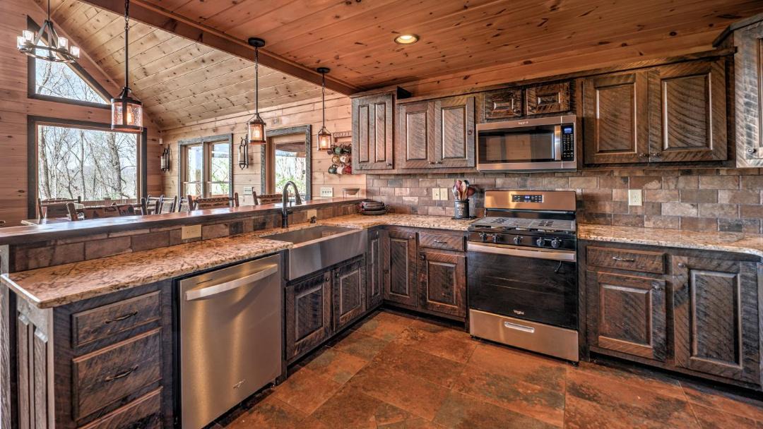 Photo of Kitchen in Cherry Log