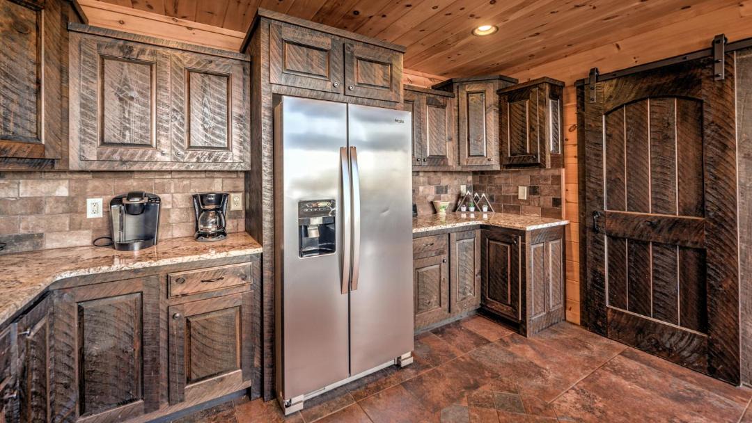 Photo of Kitchen in Cherry Log