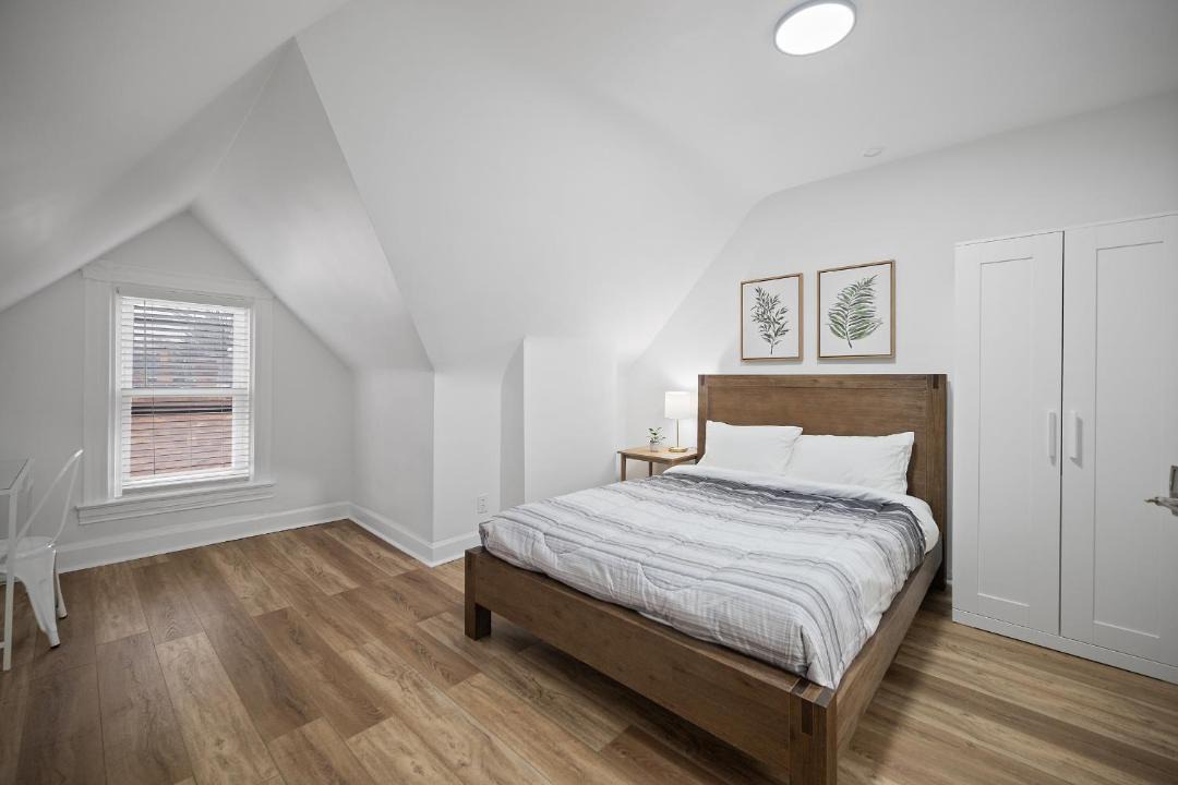 Photo of Bedroom in Shadyside