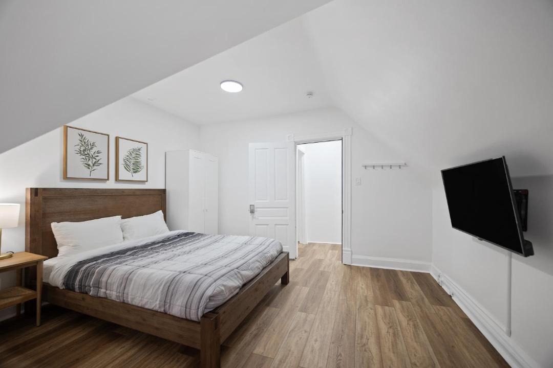 Photo of Bedroom in Shadyside
