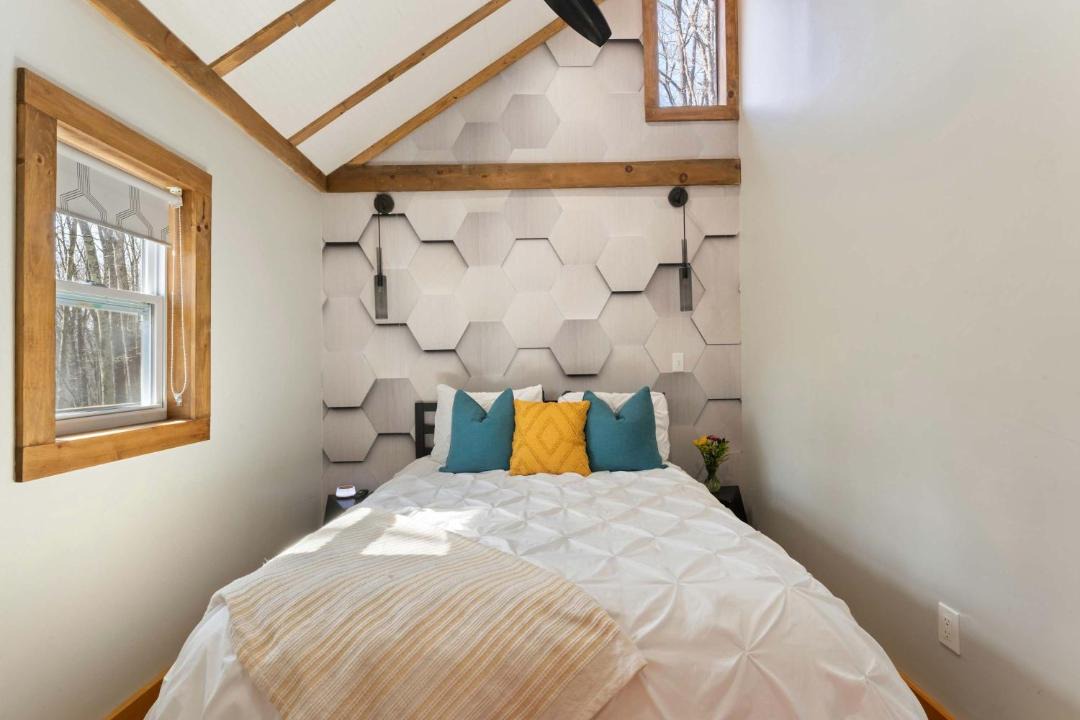 Photo of Bedroom in Rowland