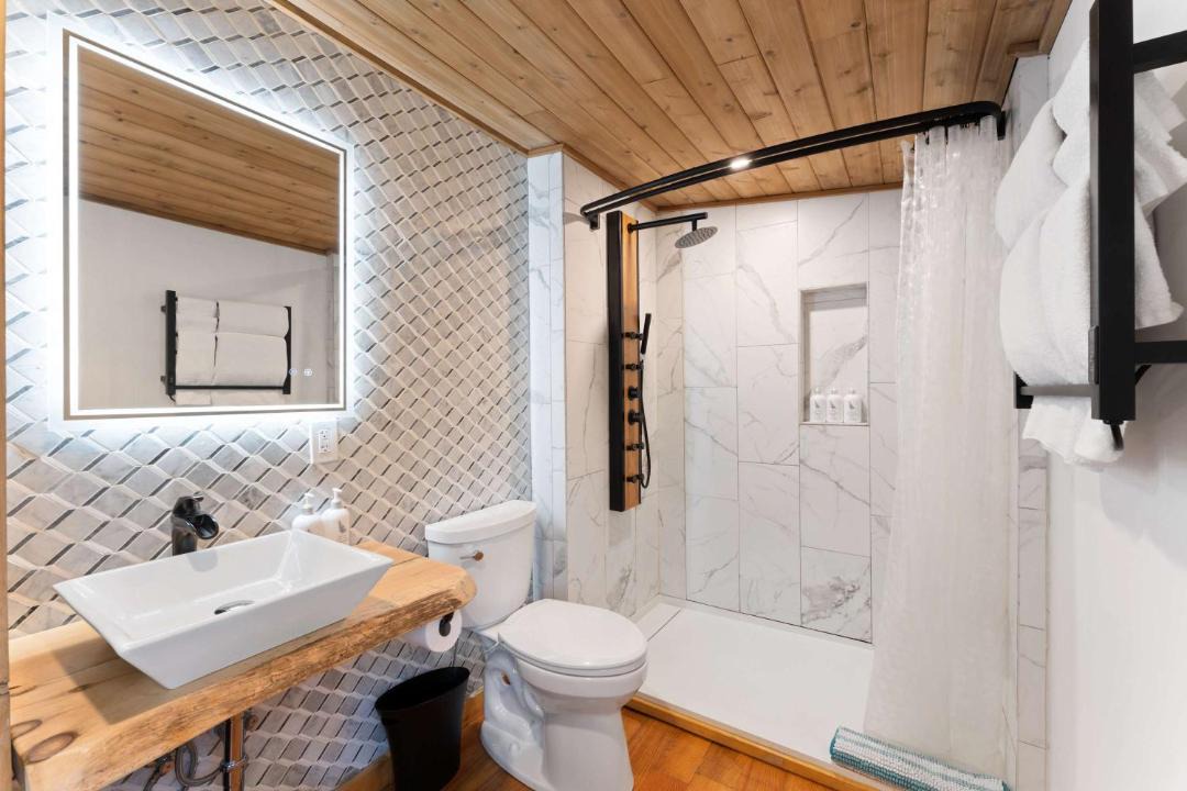Photo of Bathroom in Rowland