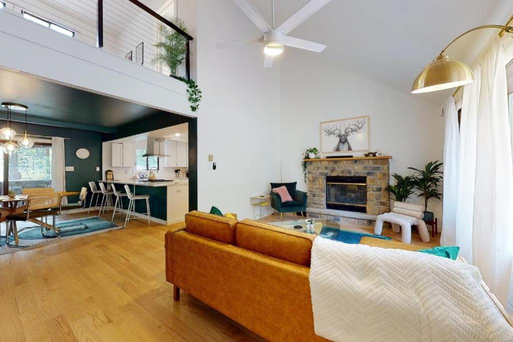Photo of Livingroom in East Stroudsburg