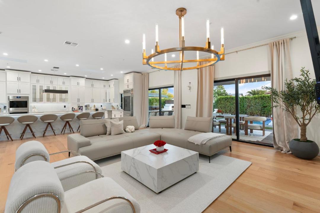 Photo of Livingroom in Pointe Scottsdale