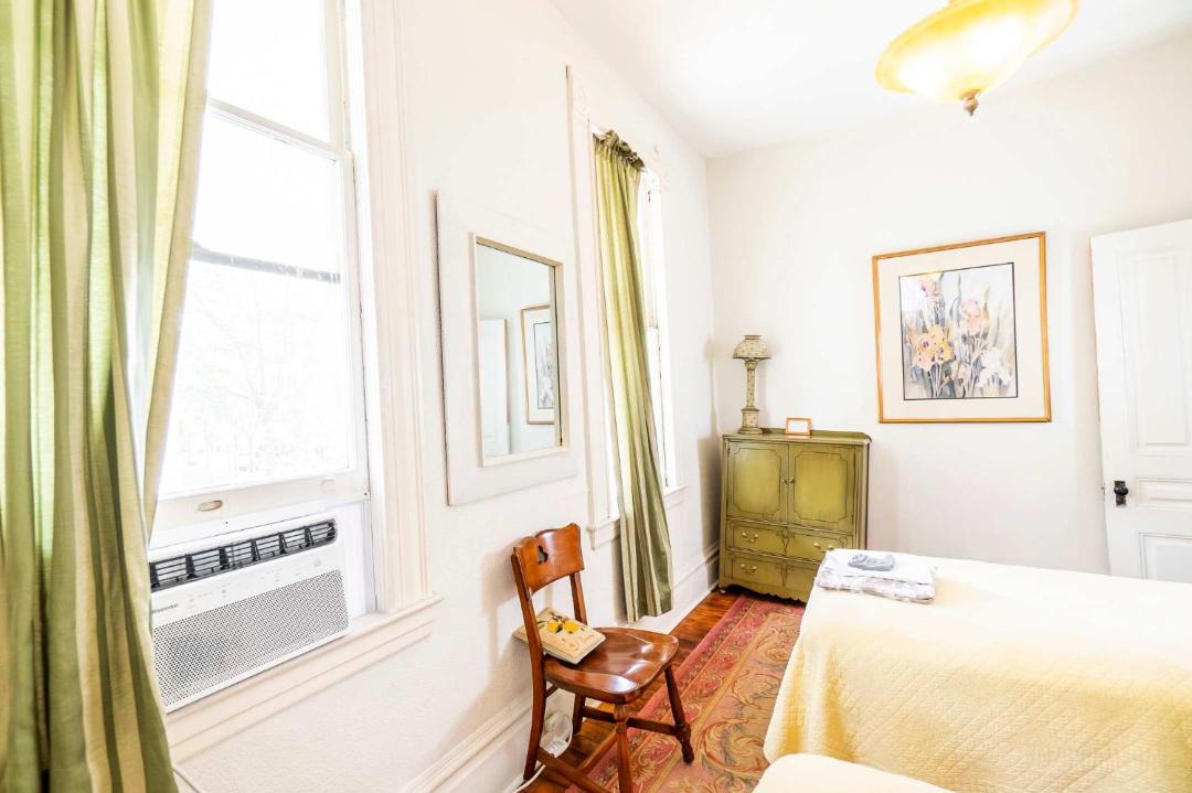 Photo of Bedroom in Homestead