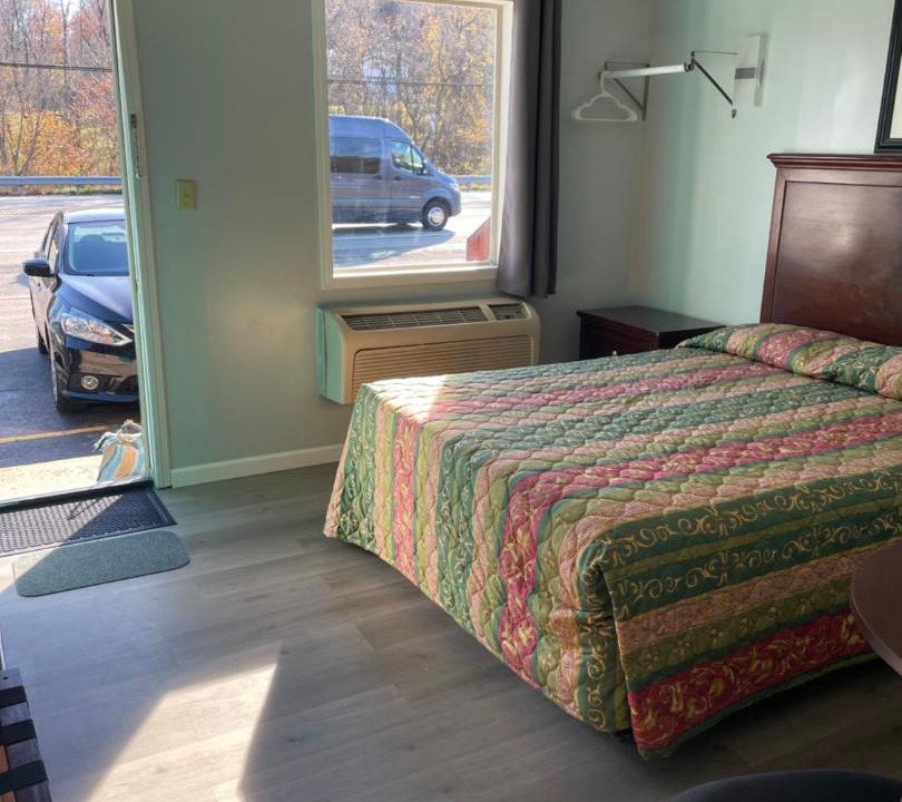 Photo of Bedroom in Perryopolis