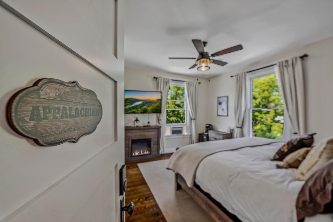 Photo of Bedroom in Berkeley Springs