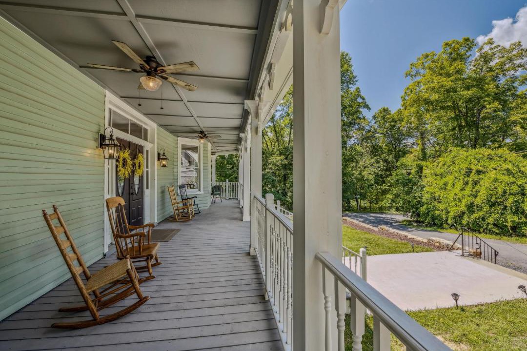 Photo of Patio Balcony in Berkeley Springs