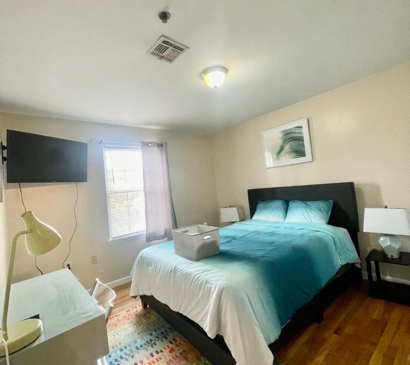 Photo of Bedroom in Newark