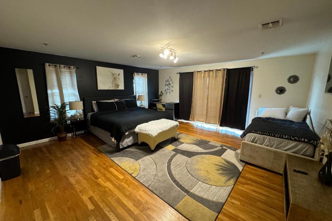 Photo of Bedroom in Newark