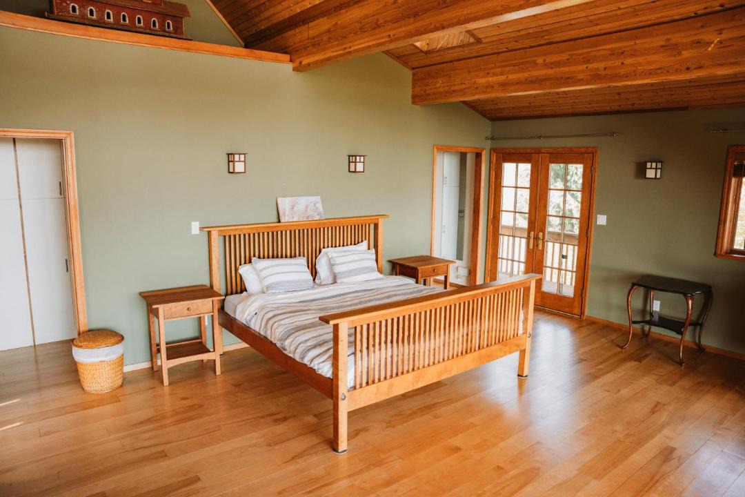 Photo of Bedroom in Town of Denning