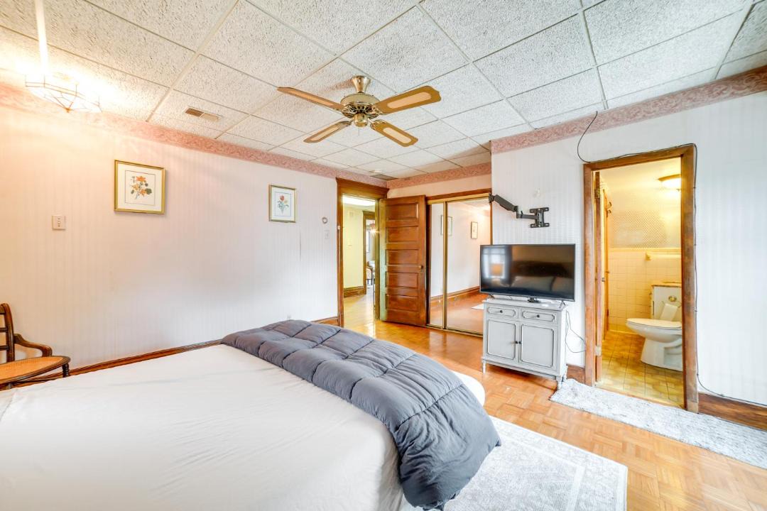 Photo of Bedroom in Wilkinsburg