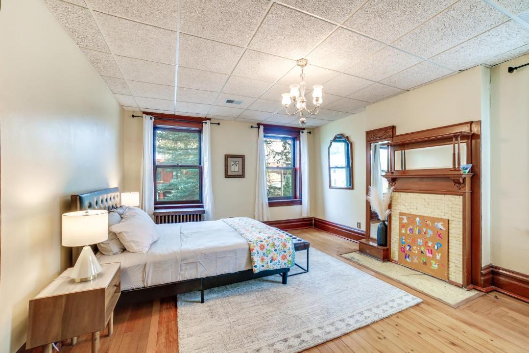 Photo of Bedroom in Wilkinsburg