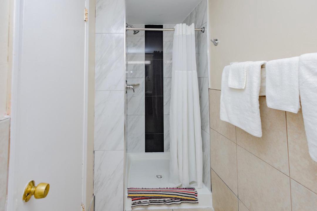 Photo of Bathroom in Lockbourne