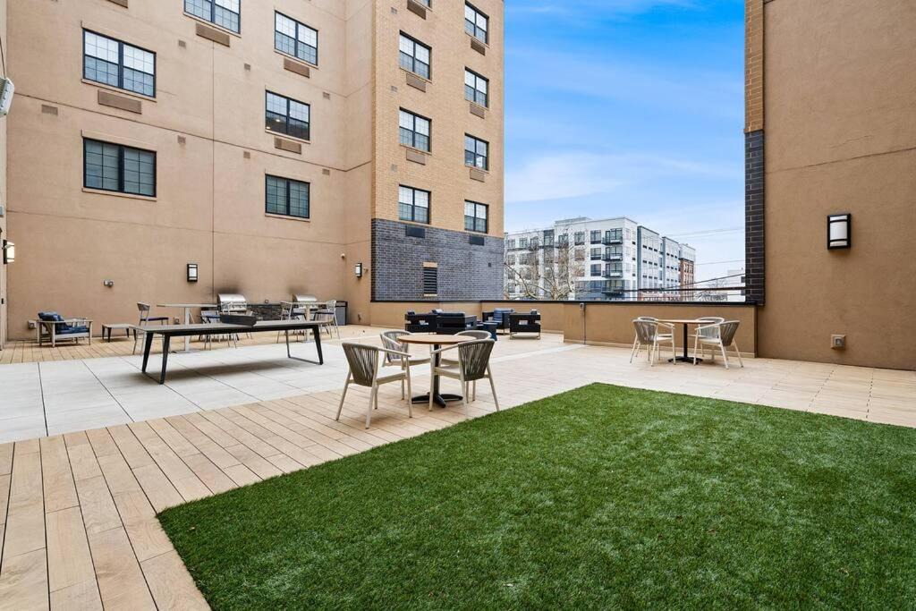 Photo of Patio Balcony in Hackensack River Waterfront