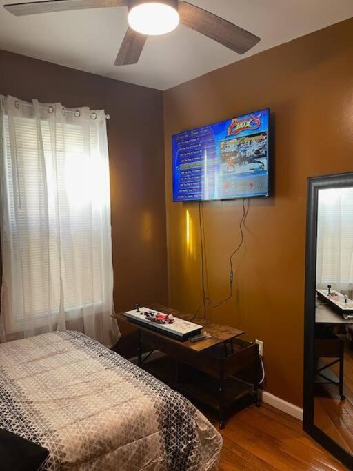 Photo of Bedroom in Newark