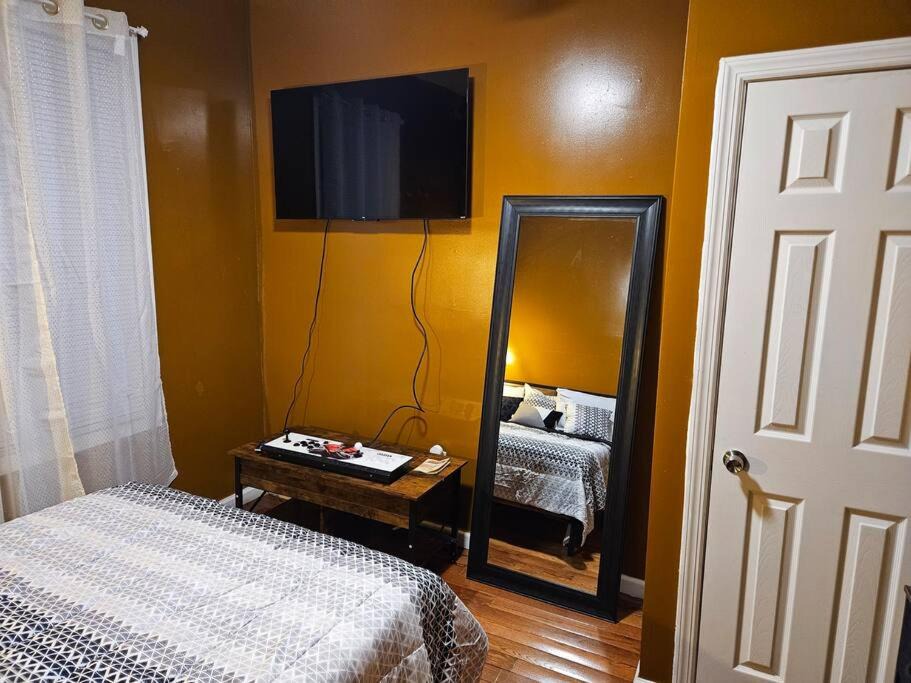 Photo of Bedroom in Newark