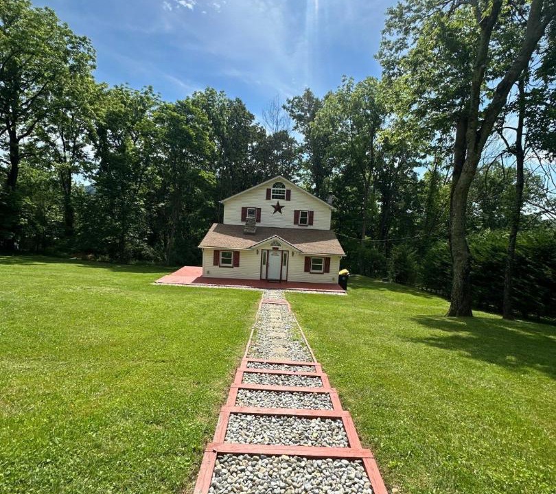 Photo of Others in Mt. Bethel