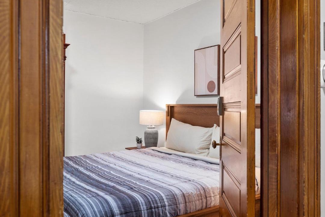 Photo of Bedroom in South Oakland