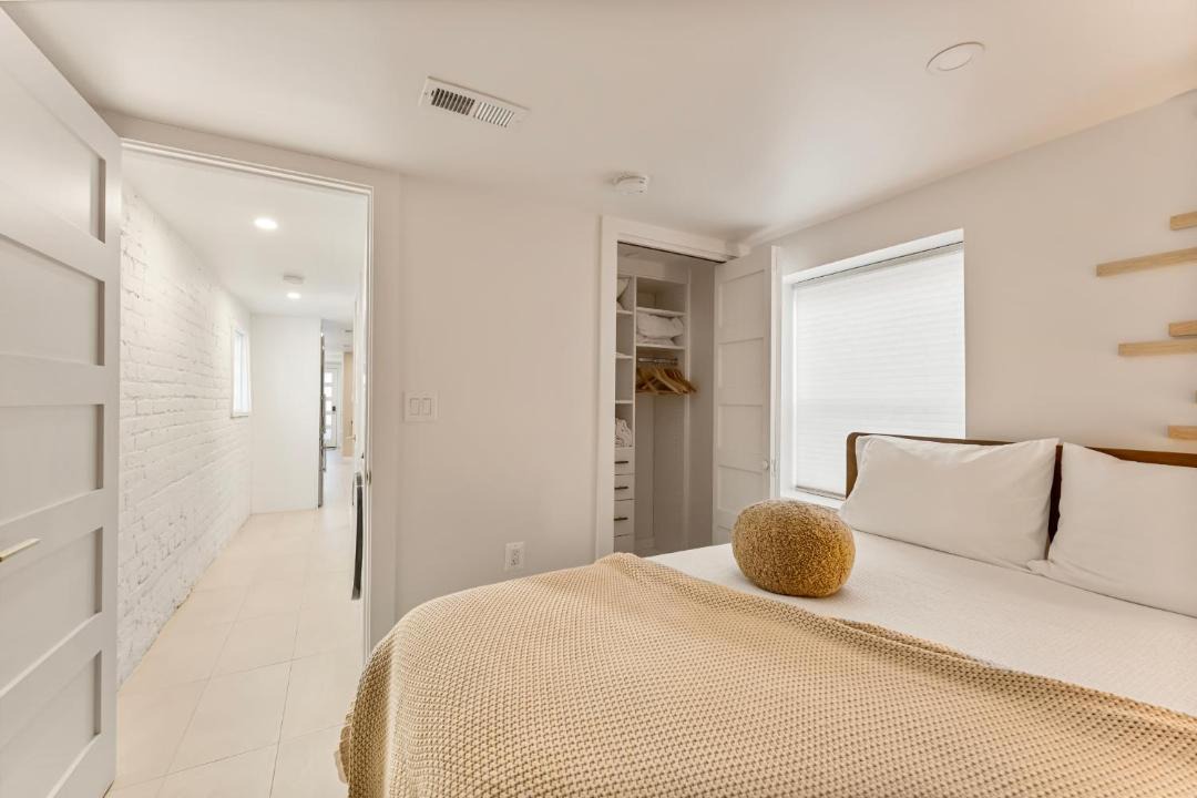 Photo of Bedroom in Near Northeast