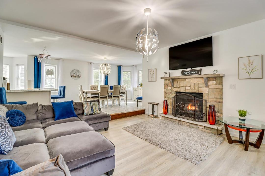 Photo of Livingroom in Tobyhanna
