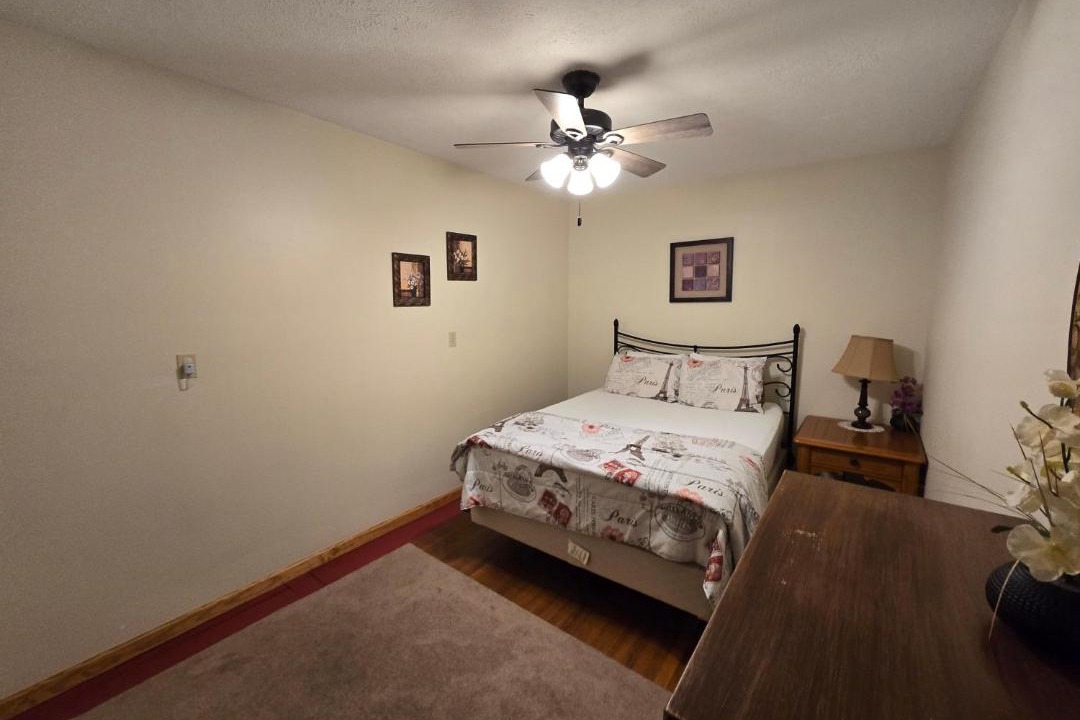 Photo of Bedroom in Oakland
