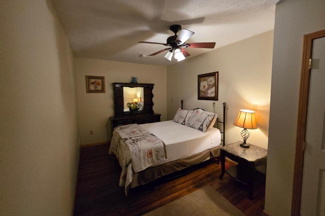 Photo of Bedroom in Oakland