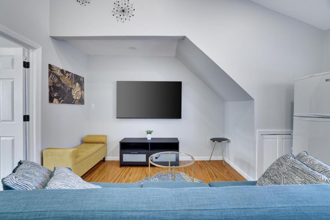 Photo of Bedroom in Weequahic