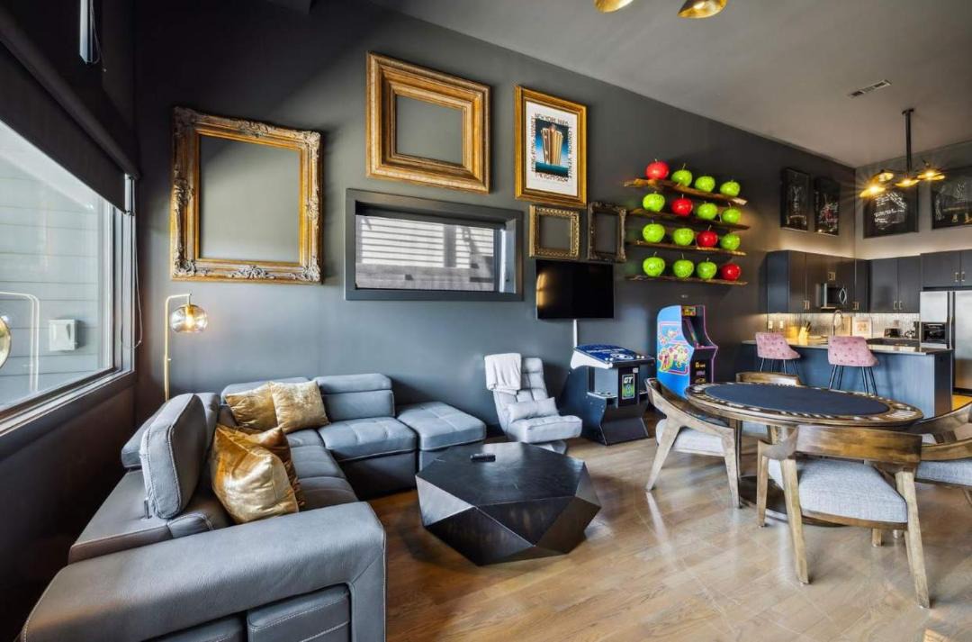 Photo of Livingroom in Katie Hill Neighborhood