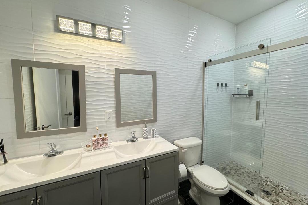 Photo of Bathroom in Communipaw
