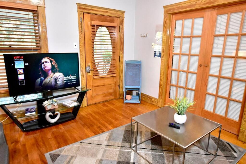 Photo of Livingroom in Lakewood