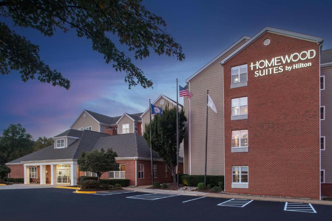 Photo of Buildings in Baileys Crossroads