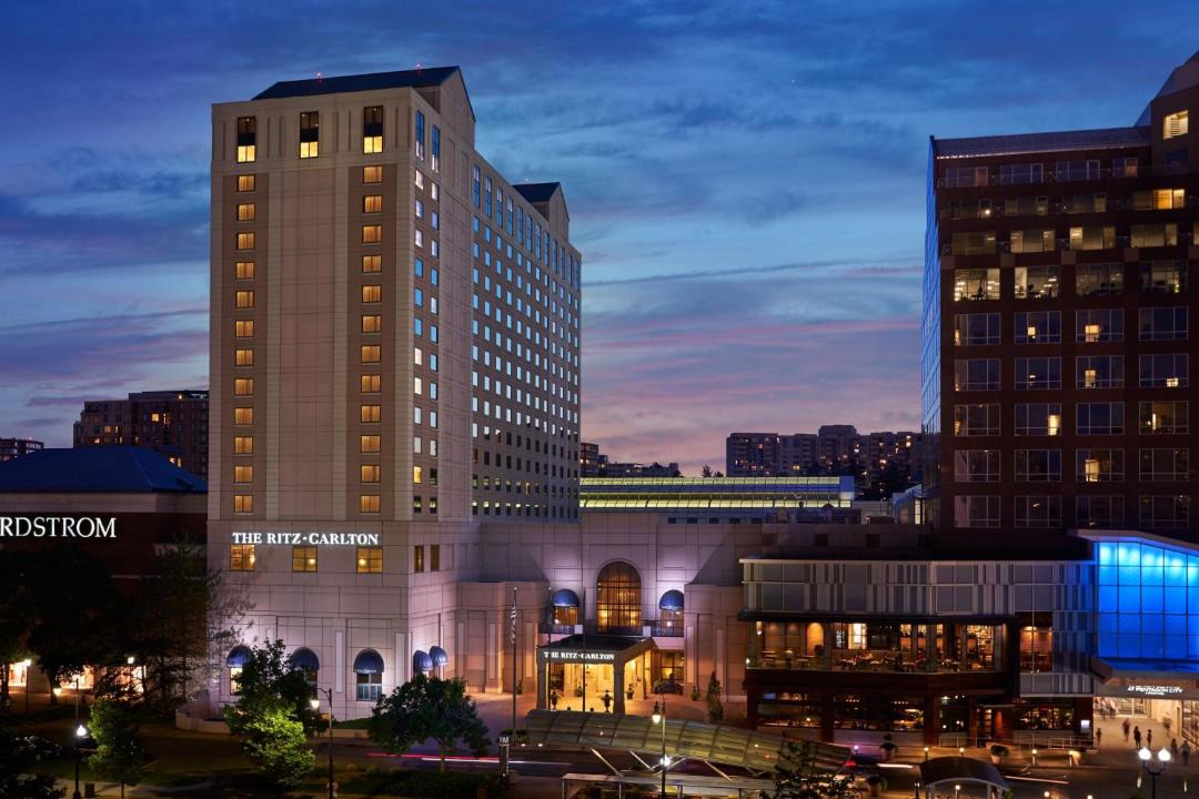 Photo of Buildings in Pentagon City