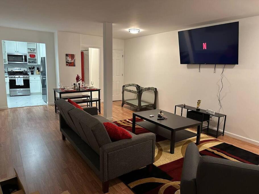 Photo of Livingroom in Constable Hook