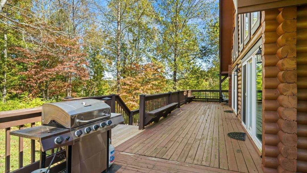 Photo of Patio Balcony in Byrdstown