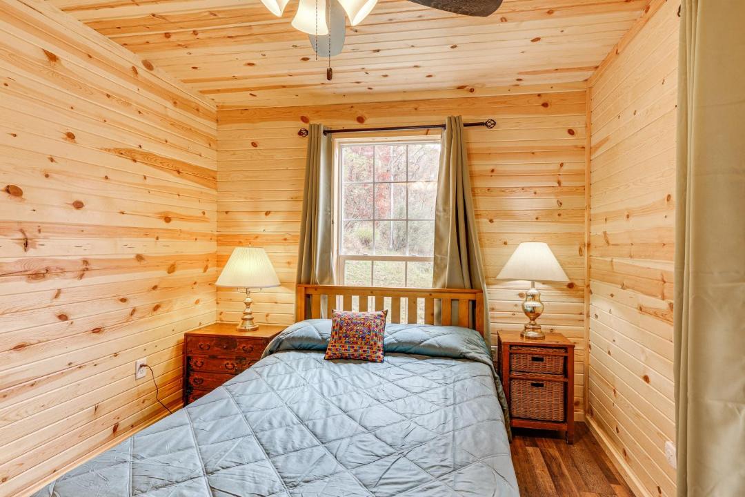 Photo of Bedroom in Marlinton